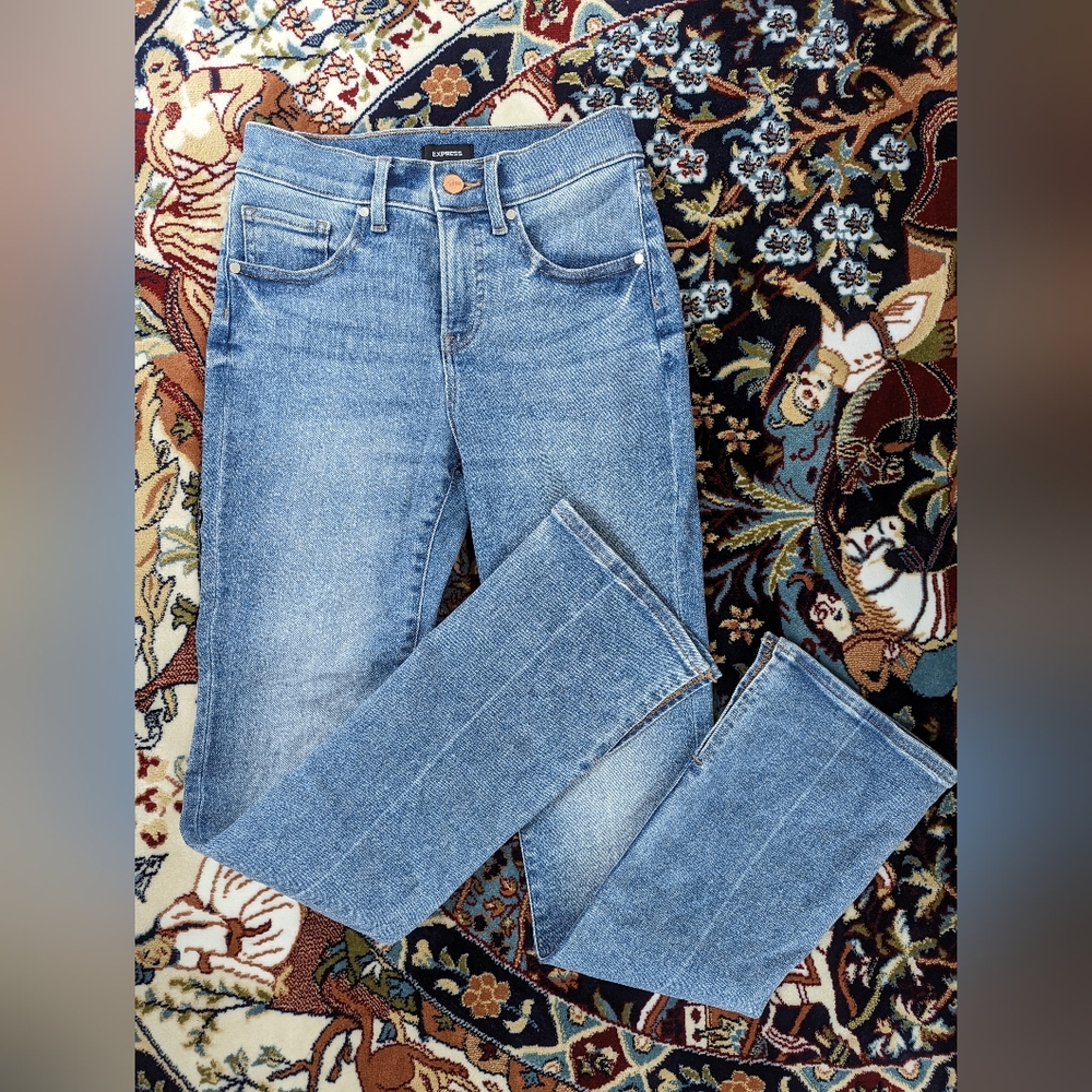 Mid Rise Light Wash Hyper Stretch Bootcut Jeans - Picture 2 of 10
